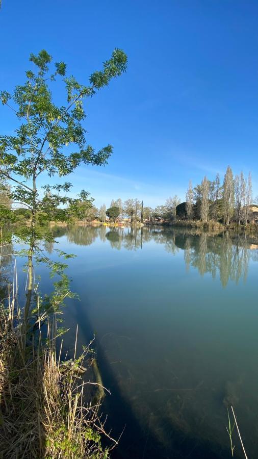 Joli Studio Camargue Lou Rouge Αρλ Εξωτερικό φωτογραφία