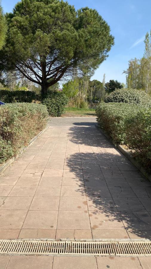 Joli Studio Camargue Lou Rouge Αρλ Εξωτερικό φωτογραφία